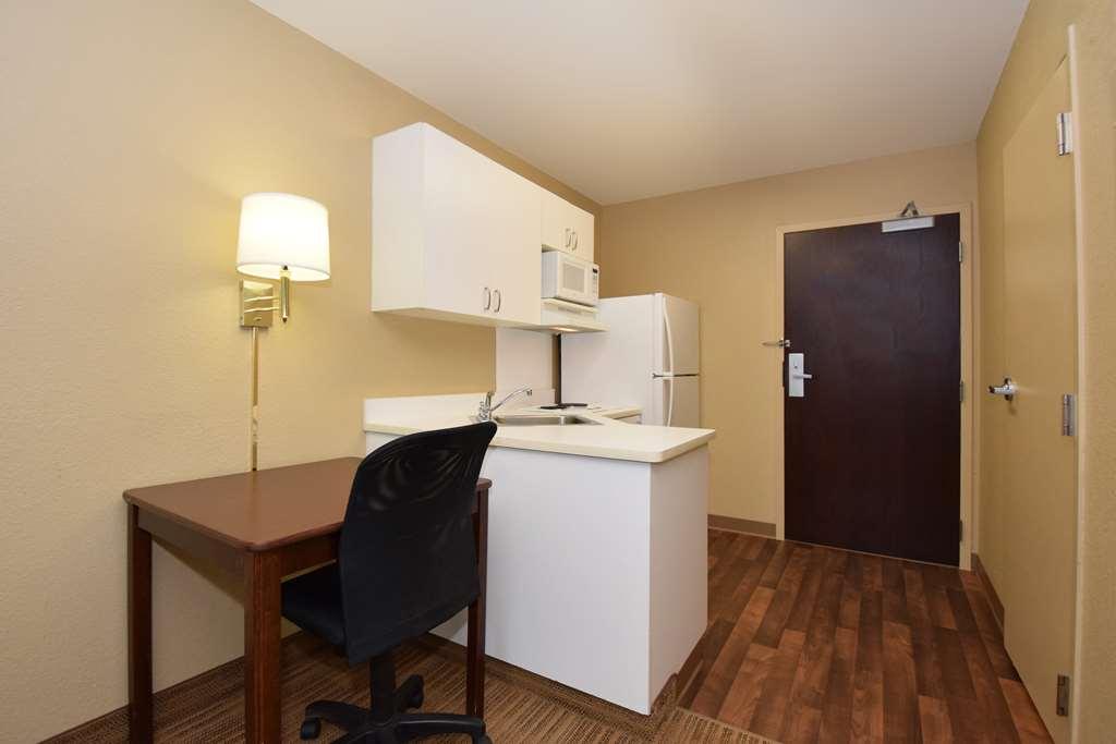 Extended Stay America Suites - Detroit - Кантон Номер фото