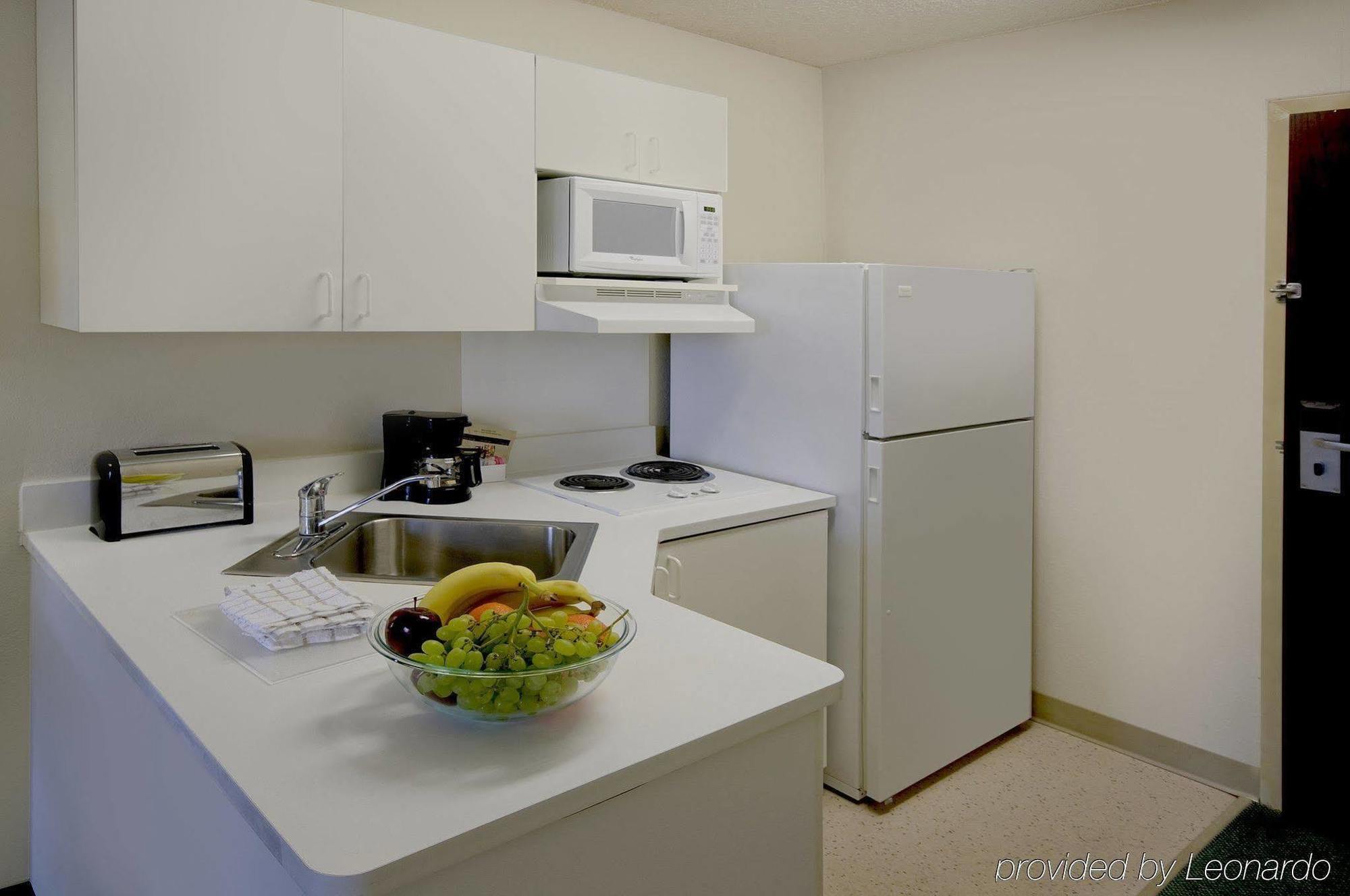Extended Stay America Suites - Detroit - Кантон Экстерьер фото